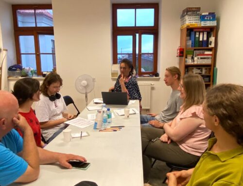 Wyruszamy w teatralną wędrówkę po centrum Wołomina!